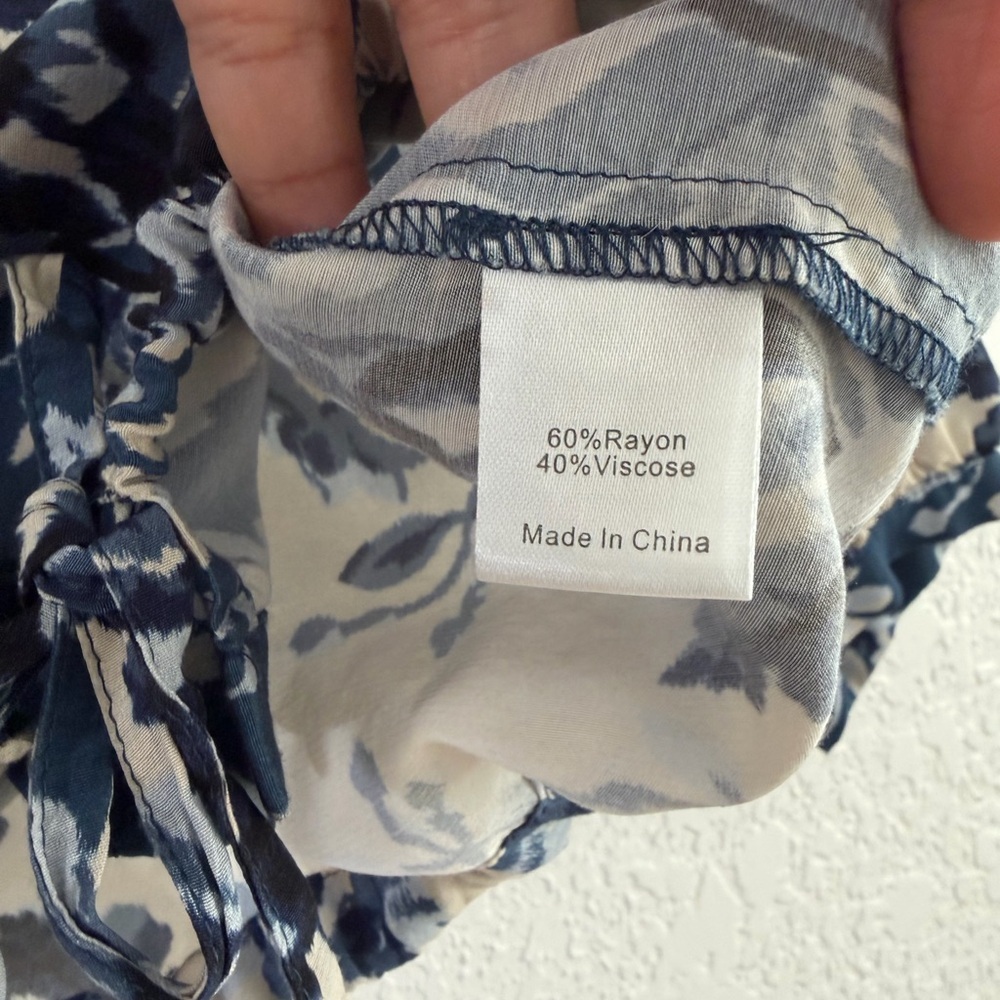 Tuckernuck Blue Floral Tie Front Blouse Size M Boho Cottagecore Lightweight Top - Picture 5 of 6